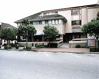 Pacific Grove Plaza Hotel